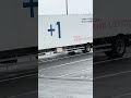 考えたら凄いなあ💦こんな大きな大型トレーラーの箱をこんな小さなタイヤだけでもつんやからなあ💦凄い#トラック #automobile