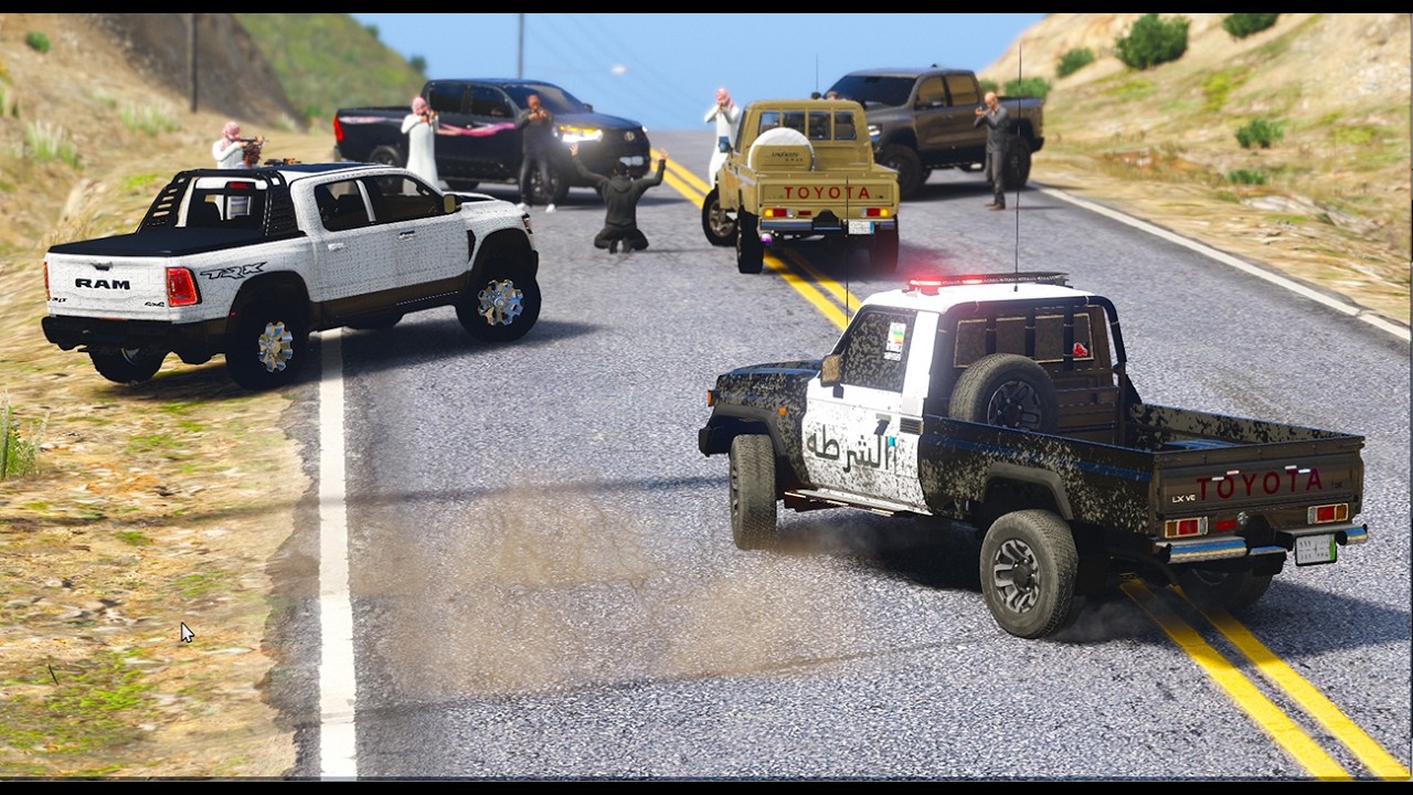 قراند 5 :عصابه تحاصر راعي الشاص القديم وتأتي فزعه راعي الشاص الحكومي (الشرطي2) :GTA V