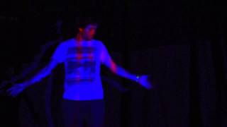 Projecting graphics onto moving bodies using Kinect by Gene Kogan - Chaos Constructions 2013 screenshot 5