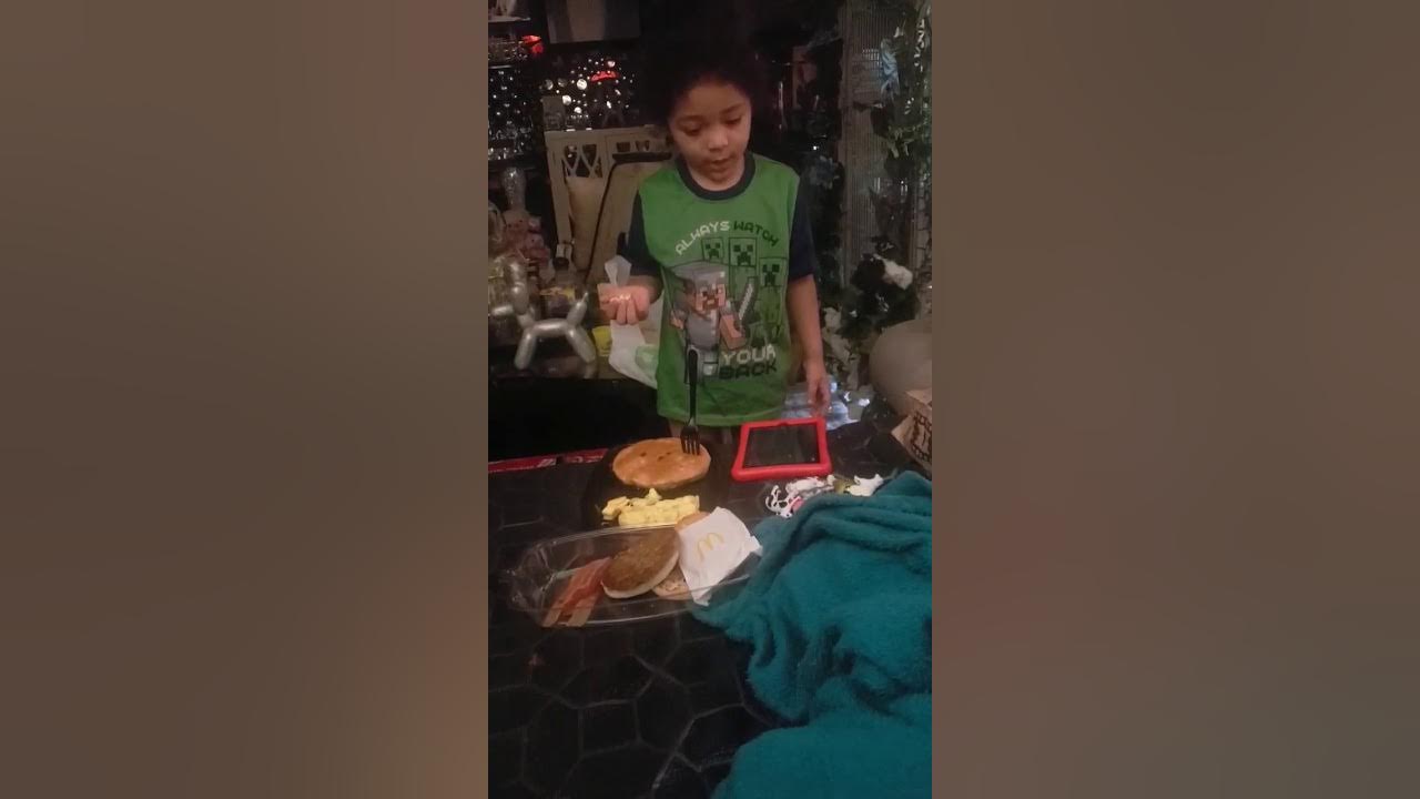 4 year old talking to Alexa YouTube