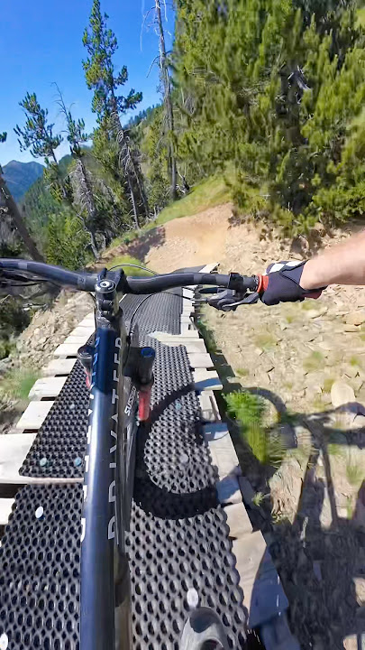 Take us back to the mountains ☀️🇦🇩 #mtblife #andorra #lamassana #palarinsal #mtb #mtblove