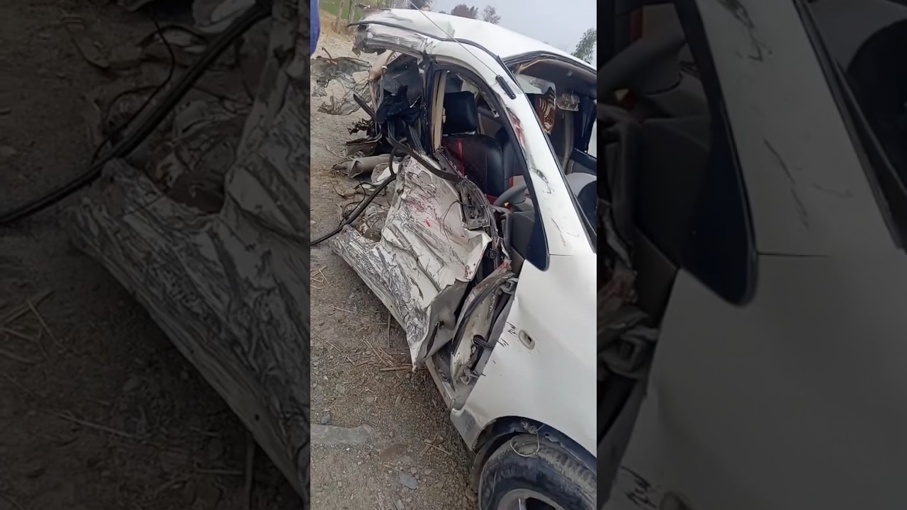 There has been a very dangerous accident, the car has been cut right in the middle 