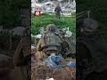 شاهد لحظة انتشال آخر جثة لجندي إسرائيلي من قطاع غزة 