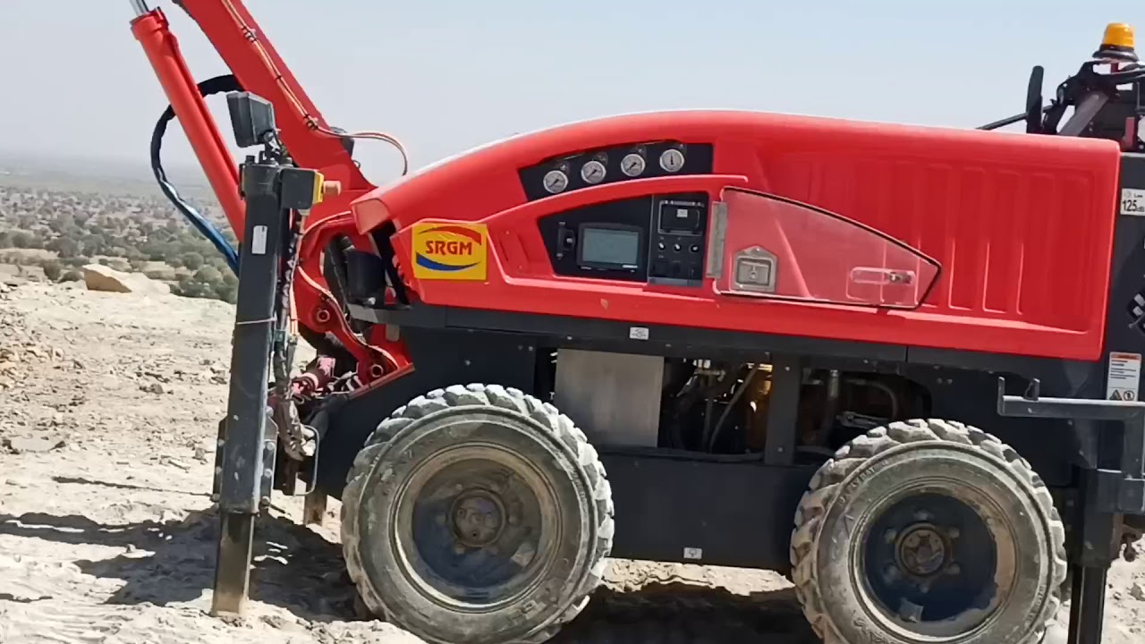 SANDVIK COMMANDO 130 Ri drilling