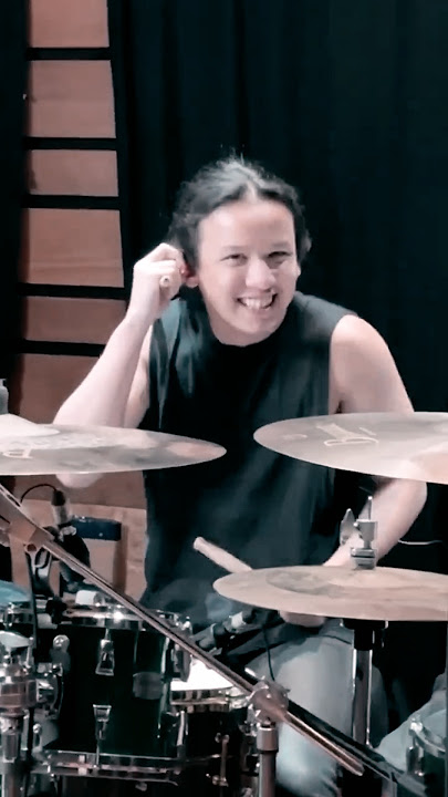 Ray Prasetya Take Drum Mindblowing Isyana Sarasvati
