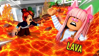 😨SOBREVIVÍMOS a la LAVA de Brookhaven😔/Roblox