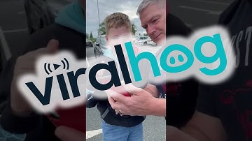 Kind is dankbaar en geschokt door verrassingsreisje || ViralHog