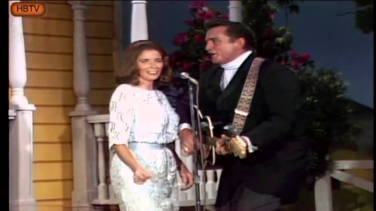 Johnny Cash June Carter live on stage 1968 - YouTube