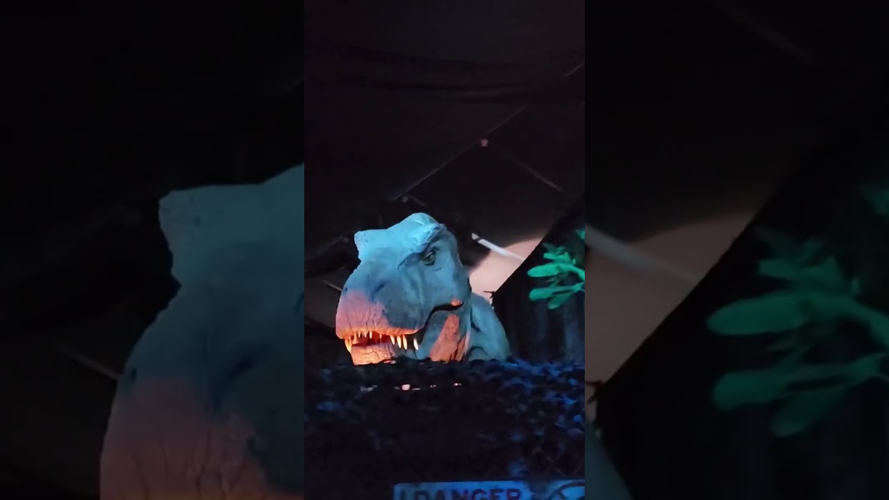 Jurassic World: The Exhibition!! 🌋REAL DINOSAURS!!!!😳😱🤯🙀