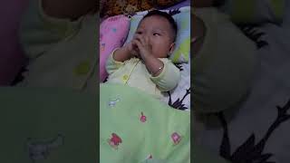 Video Bayi Lucu Sedang Buang Air Besar Video Bayi Lucu Sedang Buang Air Besar