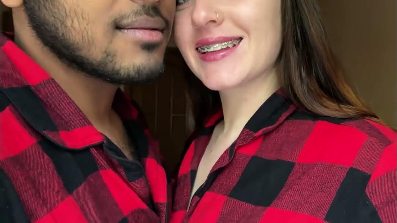 Hot Smooch in OYO. Hot Smooch with Girlfriend in OYO.HORNY KISS,FIRST