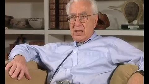 Murray Gell-Mann - Working on Regge pole theory (97/200)