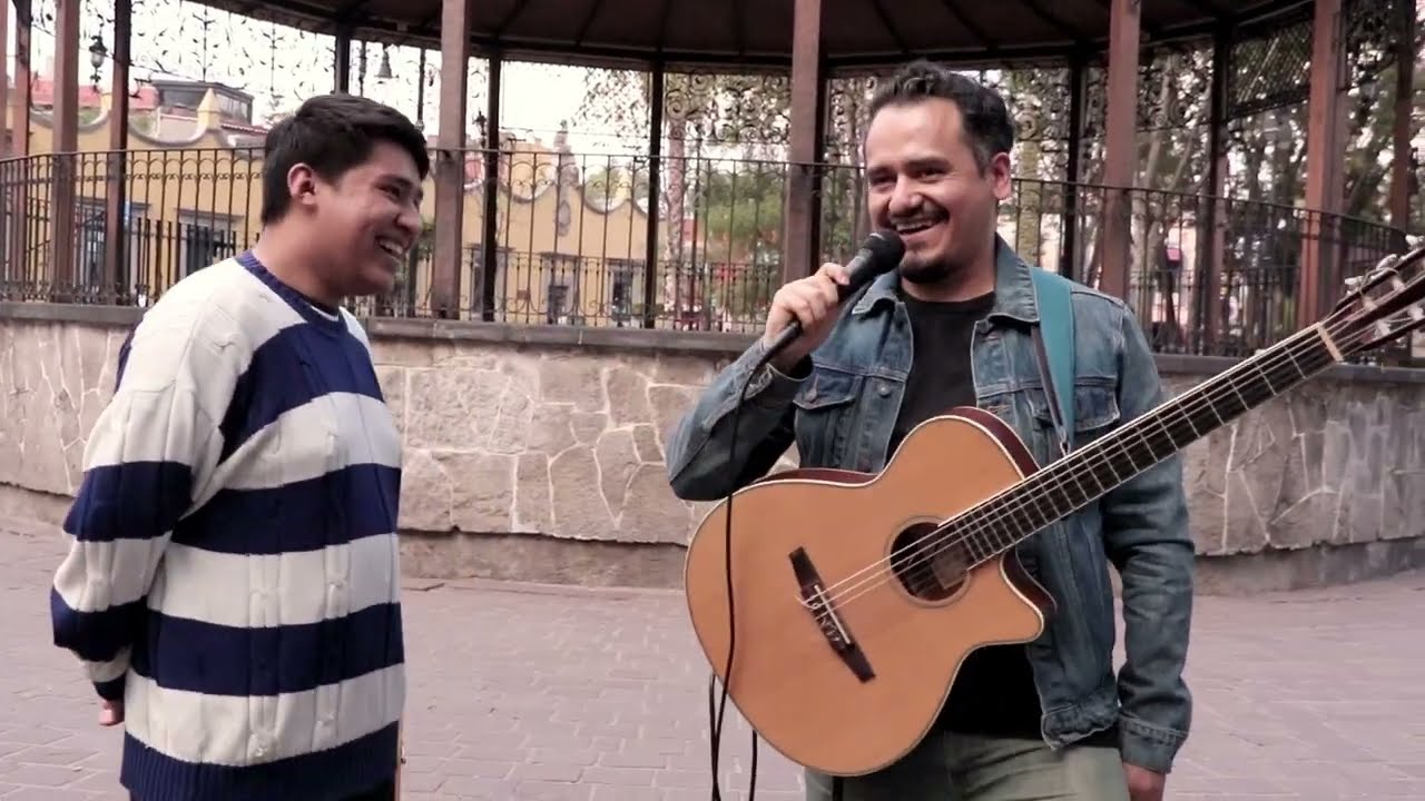 Este chico me pidió cantar una de Bunbury y me sorprendió!!!🔥