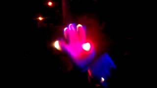 Wiktor gloving.