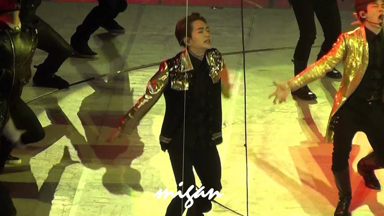 140511 SHINee WORLD III in Taipei-Evil[ONEW ver.]