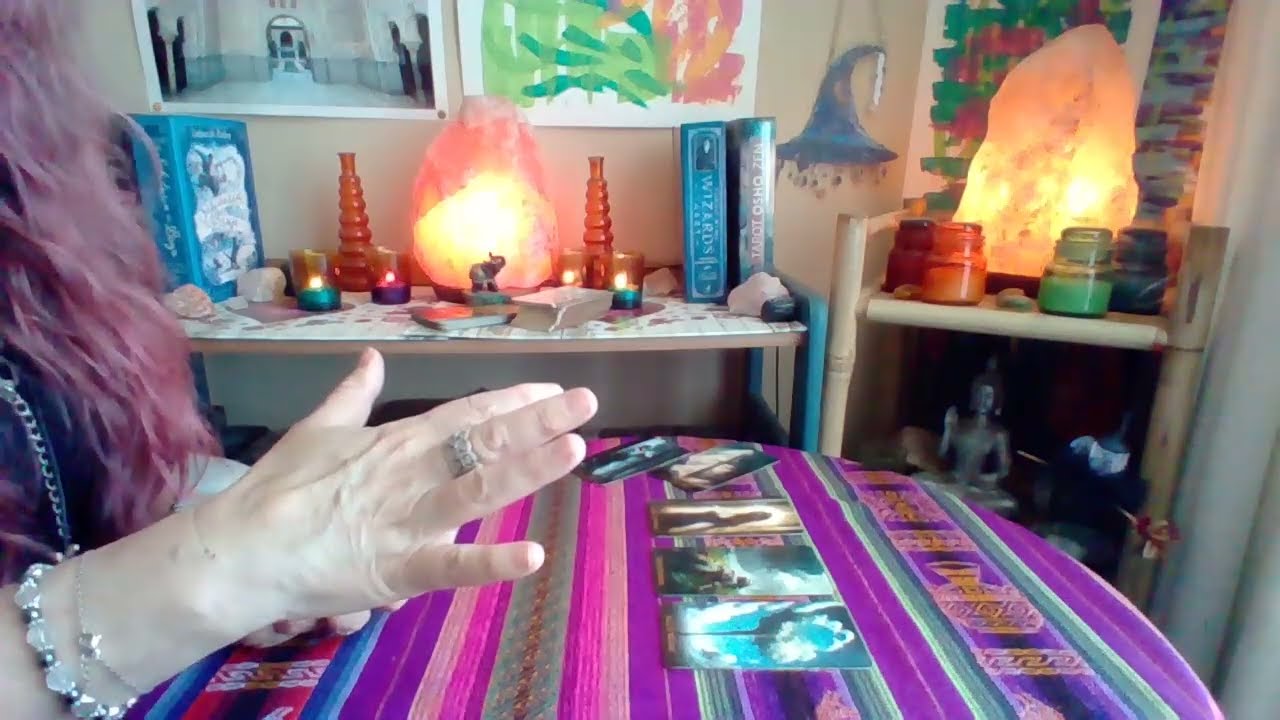 TAURO!! 🔮 Alguien viene muy fresco por un nuevo comienzo que tu no has pedido!! Tú estás en otra!!