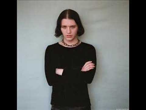 Placebo - 1995 (Demo version) Hang On To Your IQ - YouTube