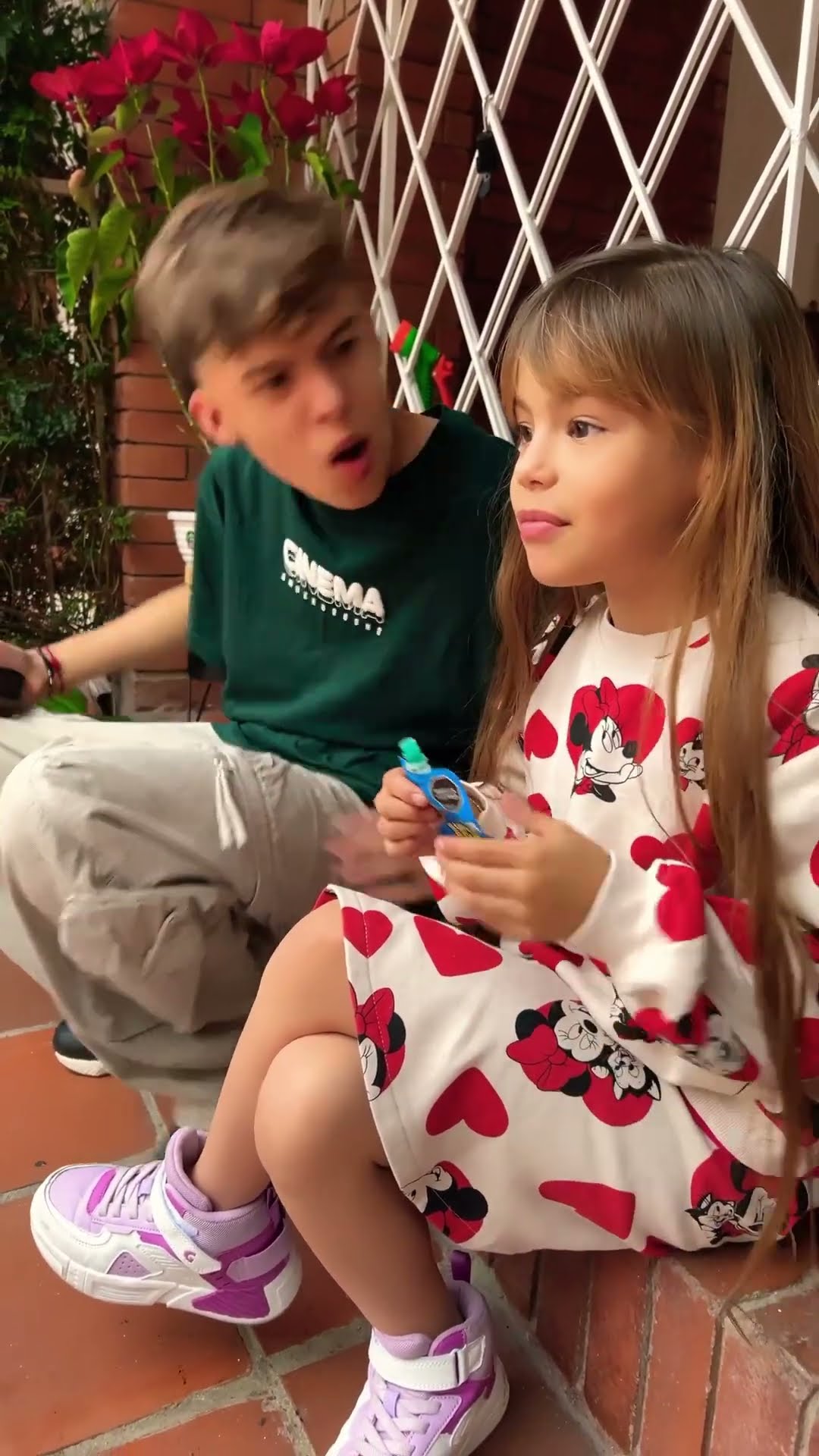 MI HERMANA NO COMPARTE ?#humor #cosasdefamilia #comedia #shortviral