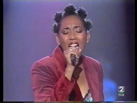 Diana King - LL Lies (Live in Msica Si)