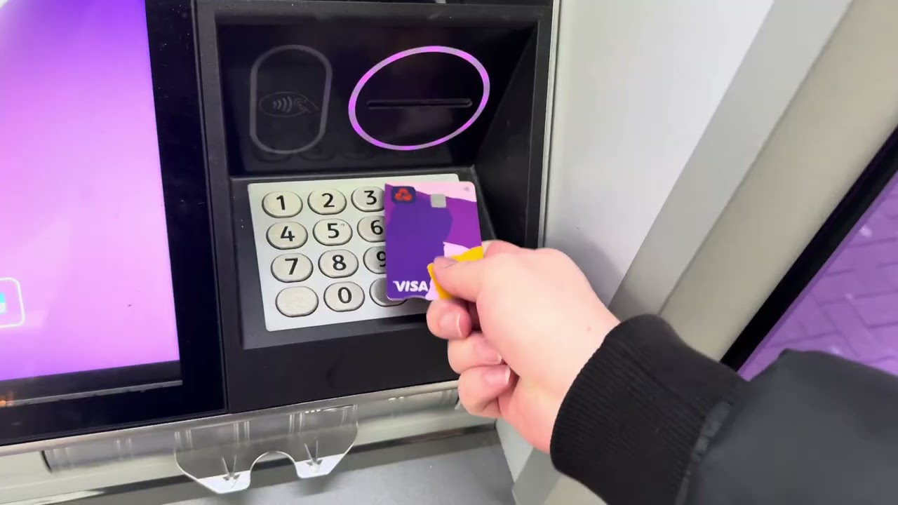 Withdrawing £10 at NatWest ATM 