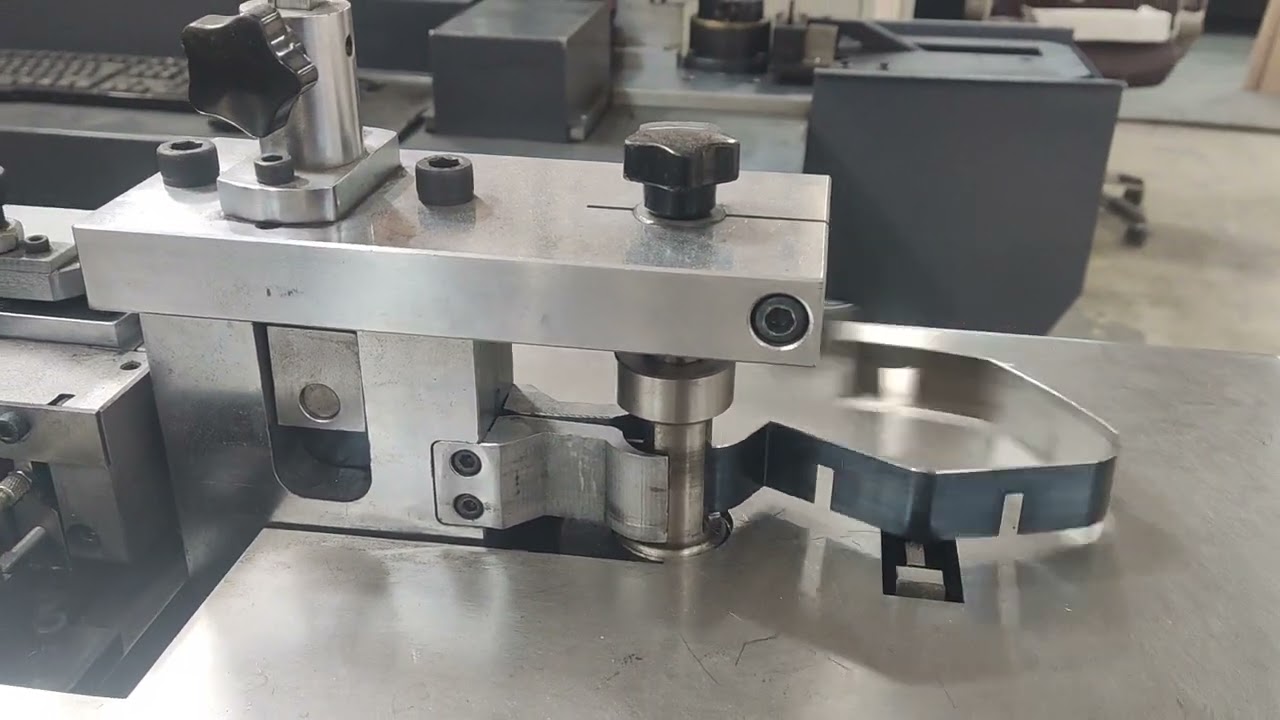 0733607559 electromecanic pneumatist programator reparator depanator scule utilaje mașinării roboți