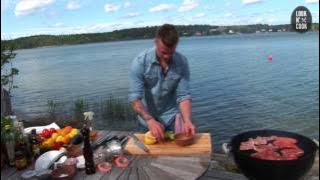 Grillad korv, fläskkotlett och kycklingfilé