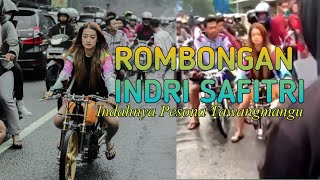 Rombongan Indri Safitri santai di area Tawangmangu