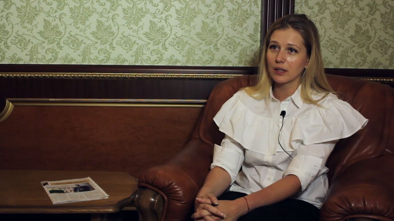 Robert Dikkinson ozining katta qozini olchaydi