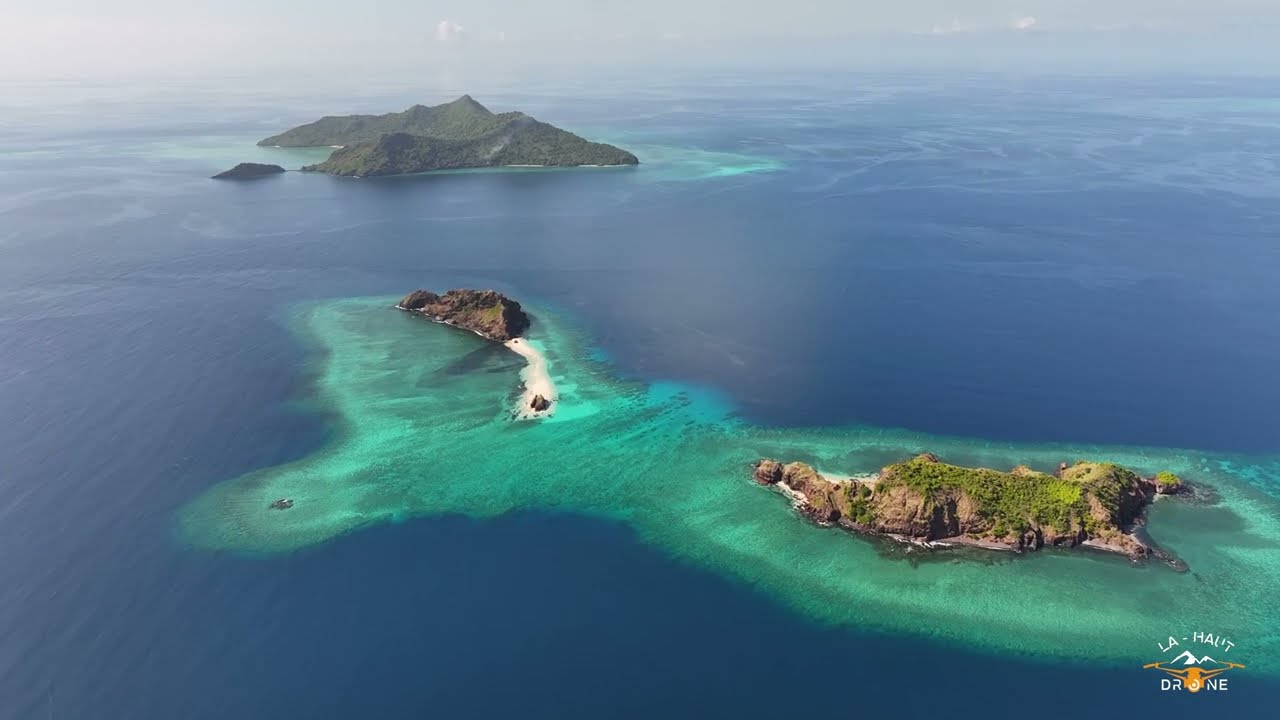 Mayotte, une semaine avant le cyclone Chido. Drone - 4k