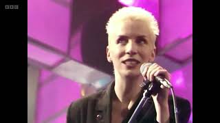 Eurythmics - You Have Placed A Chill In My Heart (Live ToTPs 1988)