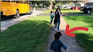 ADORABLE BABY WAIT FOR BIG SISTER AND BROTHER AT SCHOOL BUS! Cute video🥰