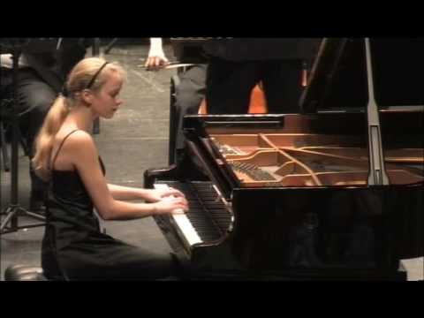 Saint-Säens - Piano Concerto nr. 2 (2nd. mov) Elisabeth Brauss, Macau Youth Symphony & Veiga Jardim