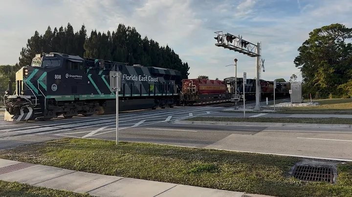 FEC TRAIN 105 @ 4:45pm 12-17-25 