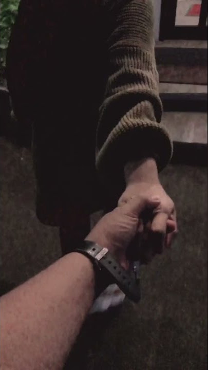 PACAR LUCUKU PART 16 - BERGANDENGAN TANGAN DENGANNYA