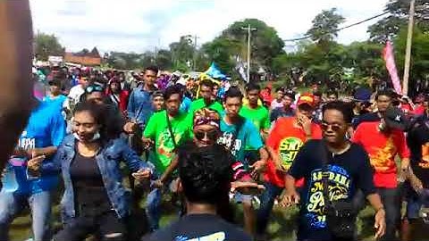 PASUKAN JOGET DAMAI SNP INDONESIA live lapangn pelita demak pemandunya cewe cantik