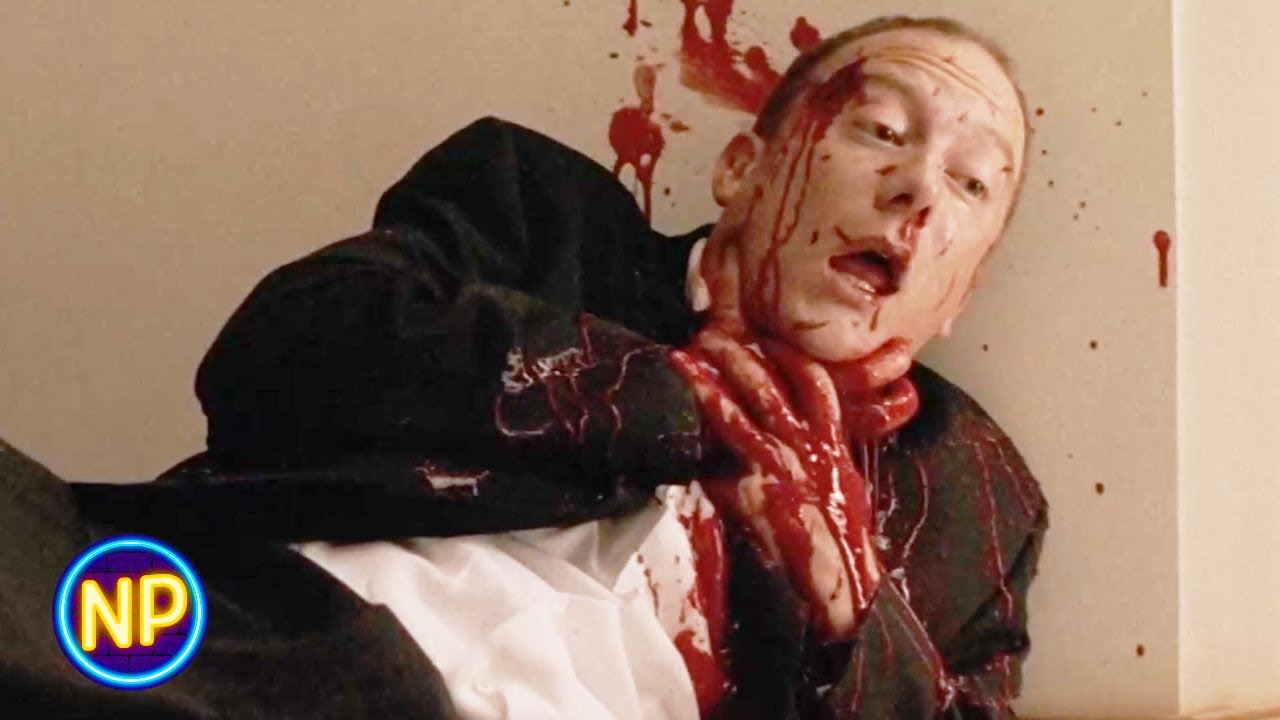 ⁣How Do You Fight The Invisible Man In Public? | Hollow Man 2 (2006) | Now Playing