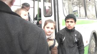 [Tajikistan]  Boarding on Trolleybus | бортовой автобус | 전차 탑승 @ Dushanbe | Душанбе | 두샨베