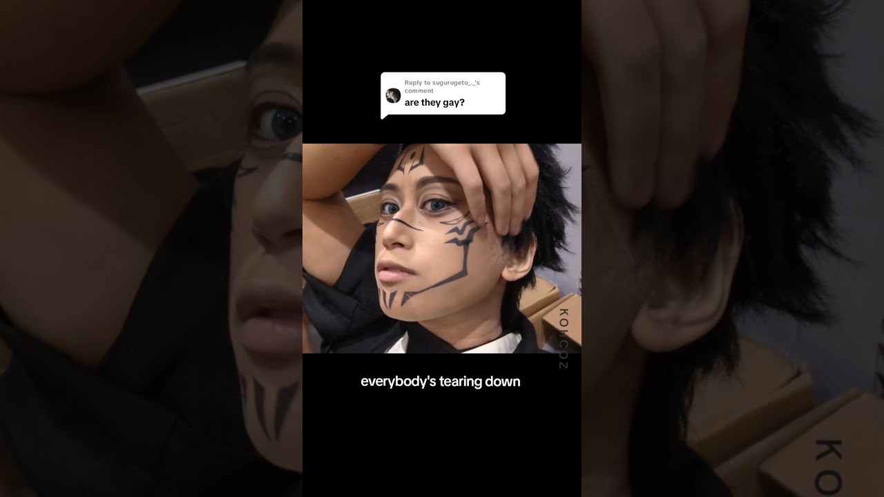 Well one of us might be 😏😂 #jjk #jujutsukaisen #gojo #sukuna #cosplay #animenyc @LelegacyCrafting