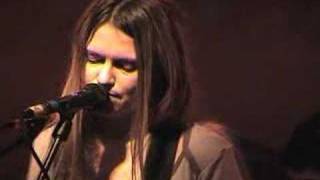 Juliana Hatfield + band Live &quot;the victim&quot; 12/18/04 [3 of 4]