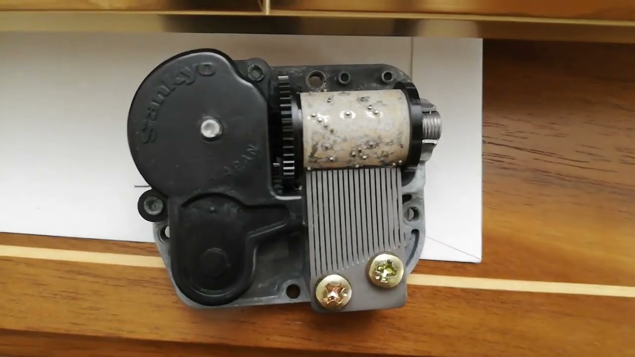 How to fix broken music box Putting oil on governor shaft 💉 YouTube