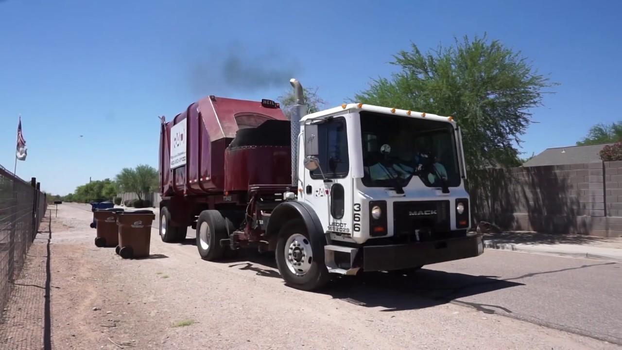 RAD: Mack MR and Volvo Heil Starr