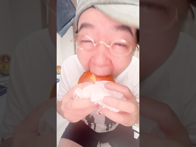 햄버거 샀더니 GD가 나왔습니다ㅋㅋㅋ