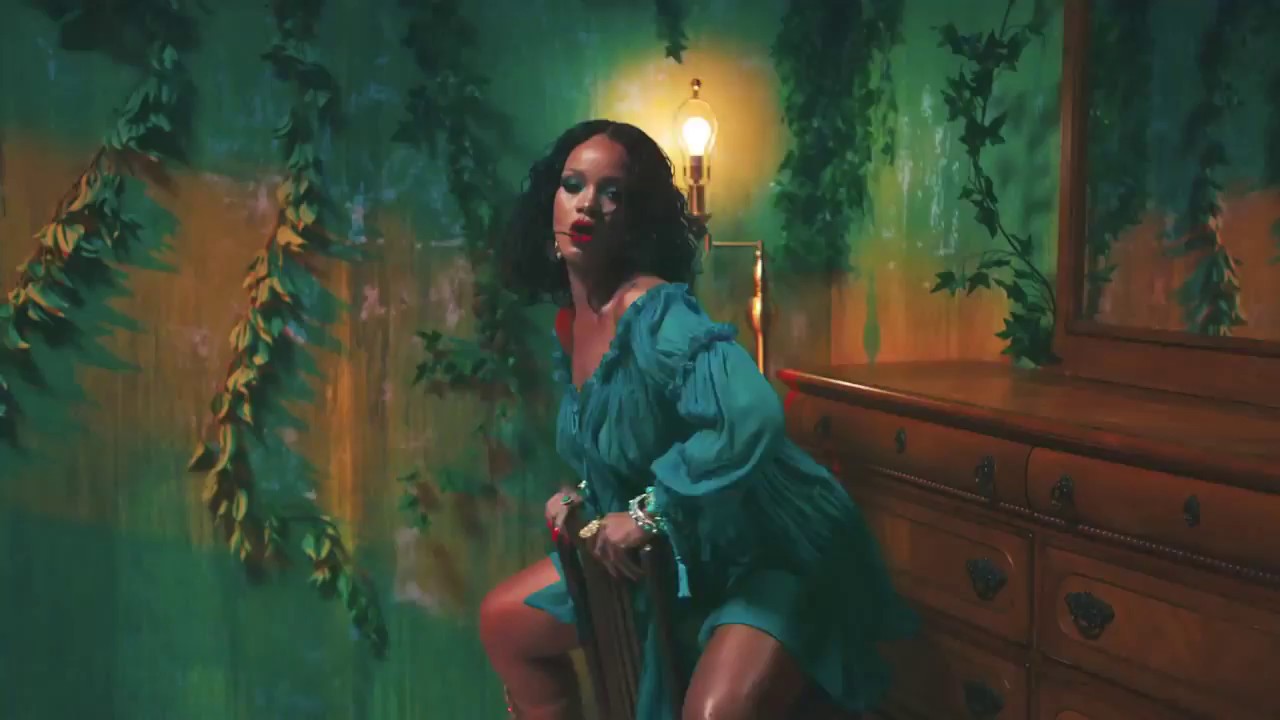 Rihanna - Wild Thoughts ft Santana - YouTube