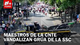 CNTE golpea grúa de la SSC en su avance en el Centro Histórico de la CDMX