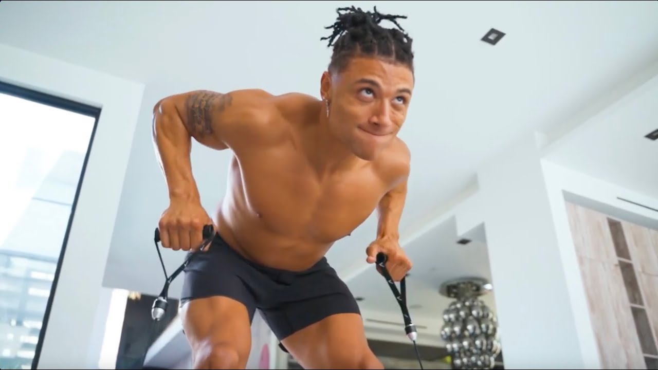 Football Player shares SMART Workout Routine | Vitruvian x Chase DeMoor ...