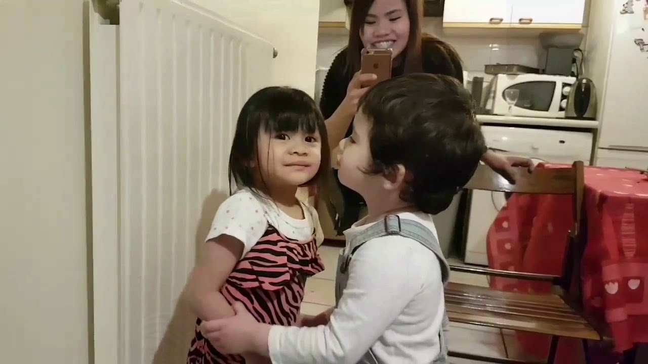 Funny 😁 Babies Kissing 😘