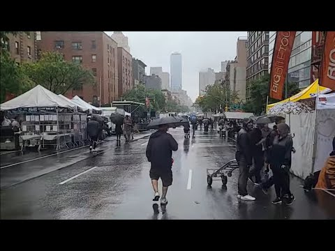 Video: Pet Scoop: New York Dogs Parade v Costume, Tahoe Tourists Sprejmejo Nevarne Selfie Self