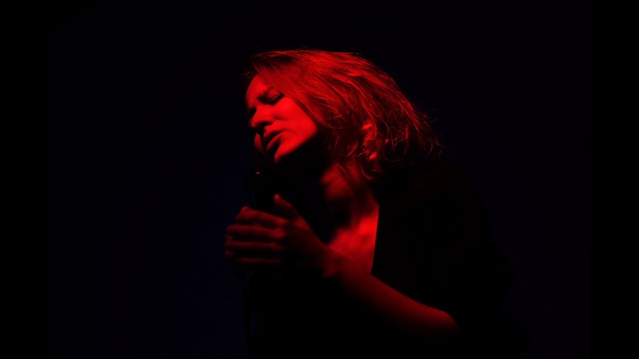 Anna Makeeva – Come to Me (Live at Powerhouse) - YouTube