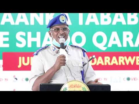 Taliyaha Police-ka JSL Oo Ka Sheekeeyey Maraaxilkii Dugsiga Dararweyne  Soo Maray