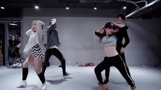 YouTube video 4mNM4uTL2rA